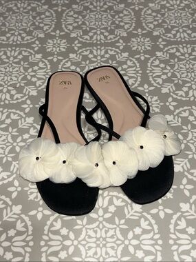 ZARA Black Sandals with White Floral Appliqué
